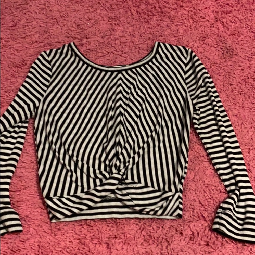 Cropped long sleeve